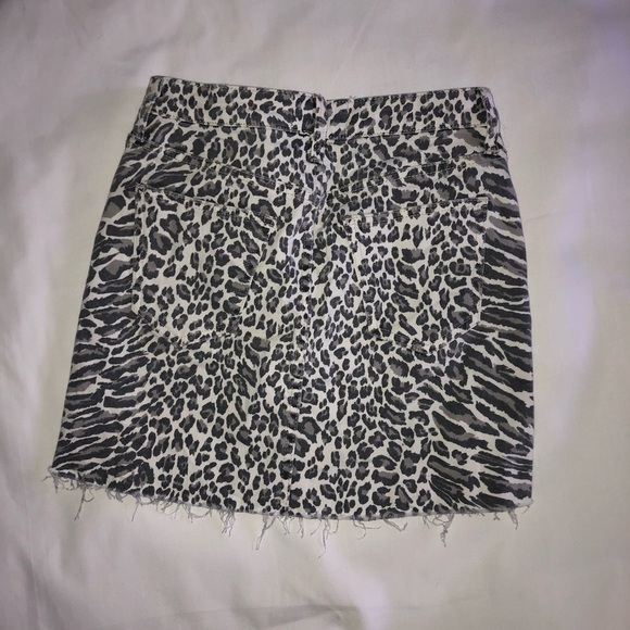 Current/Elliott Cheetah Denim Raw-hem Mini Skirt - Picture 5 of 5